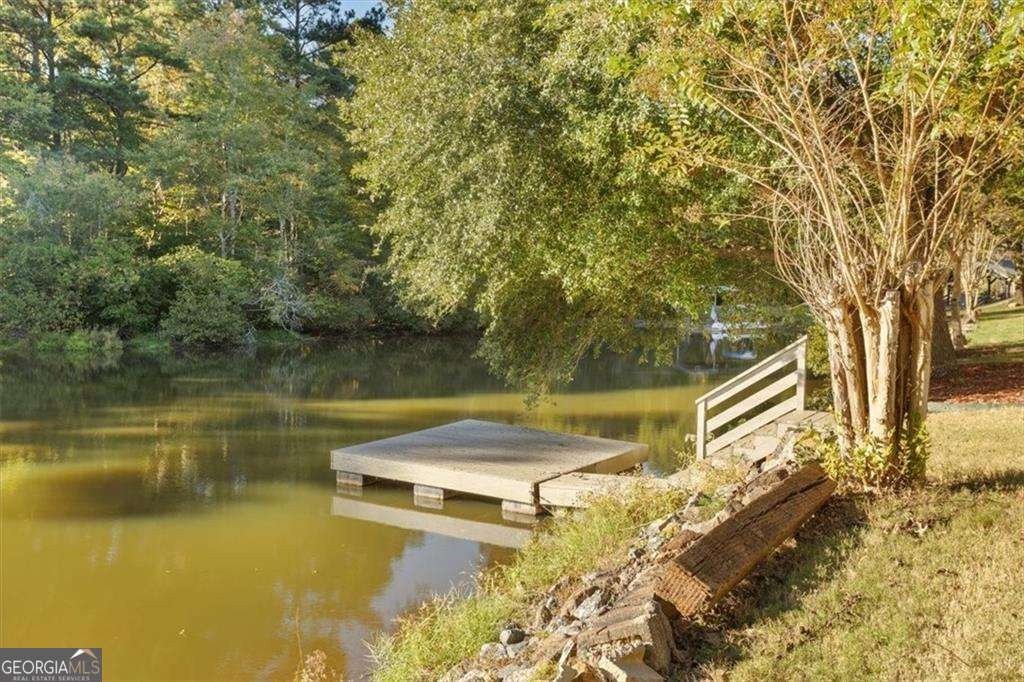 55 Rocky Circle White - 84