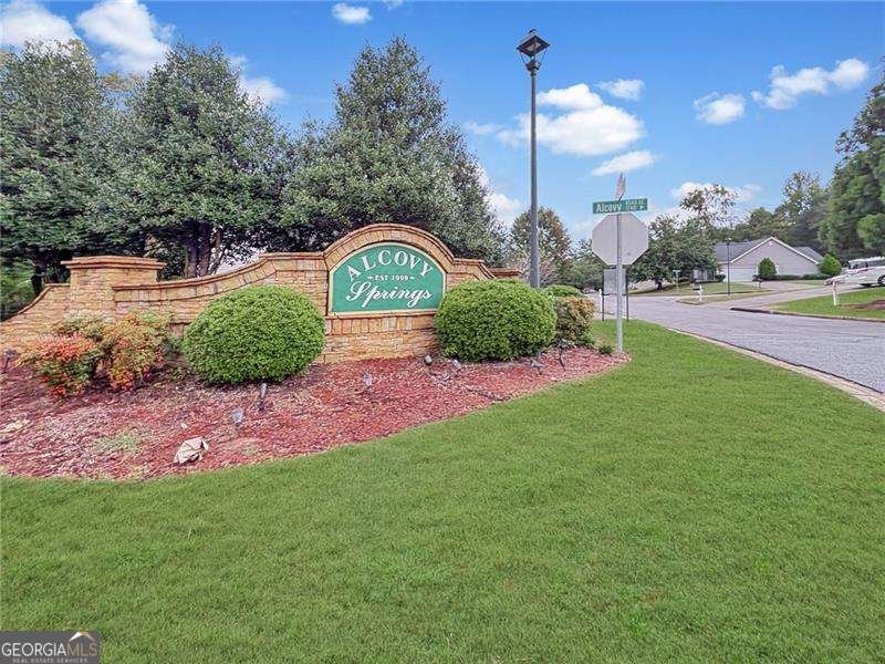 1896 Alcovy Trace Way Lawrenceville - 4