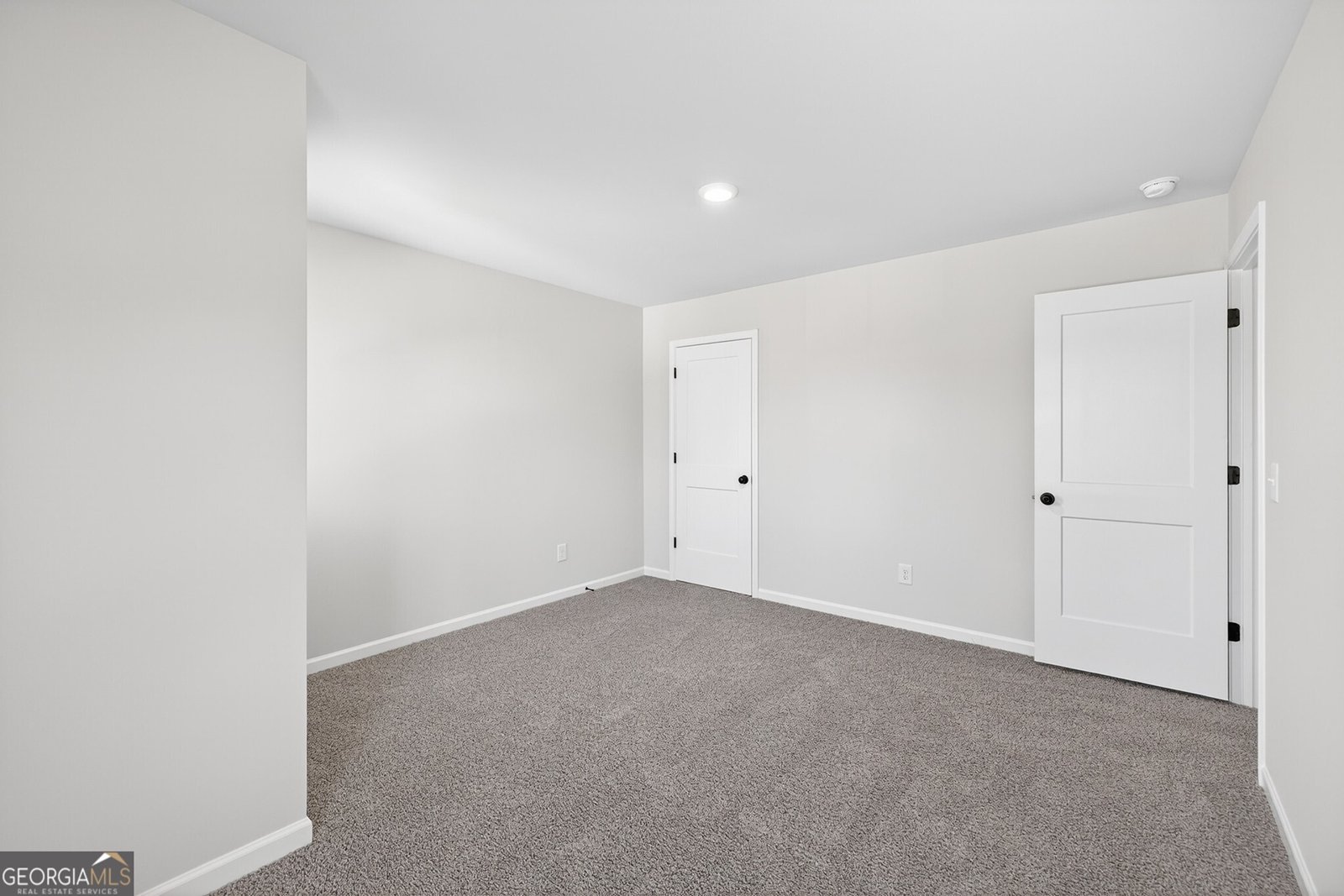 562 Madison Street Commerce - Photo 22