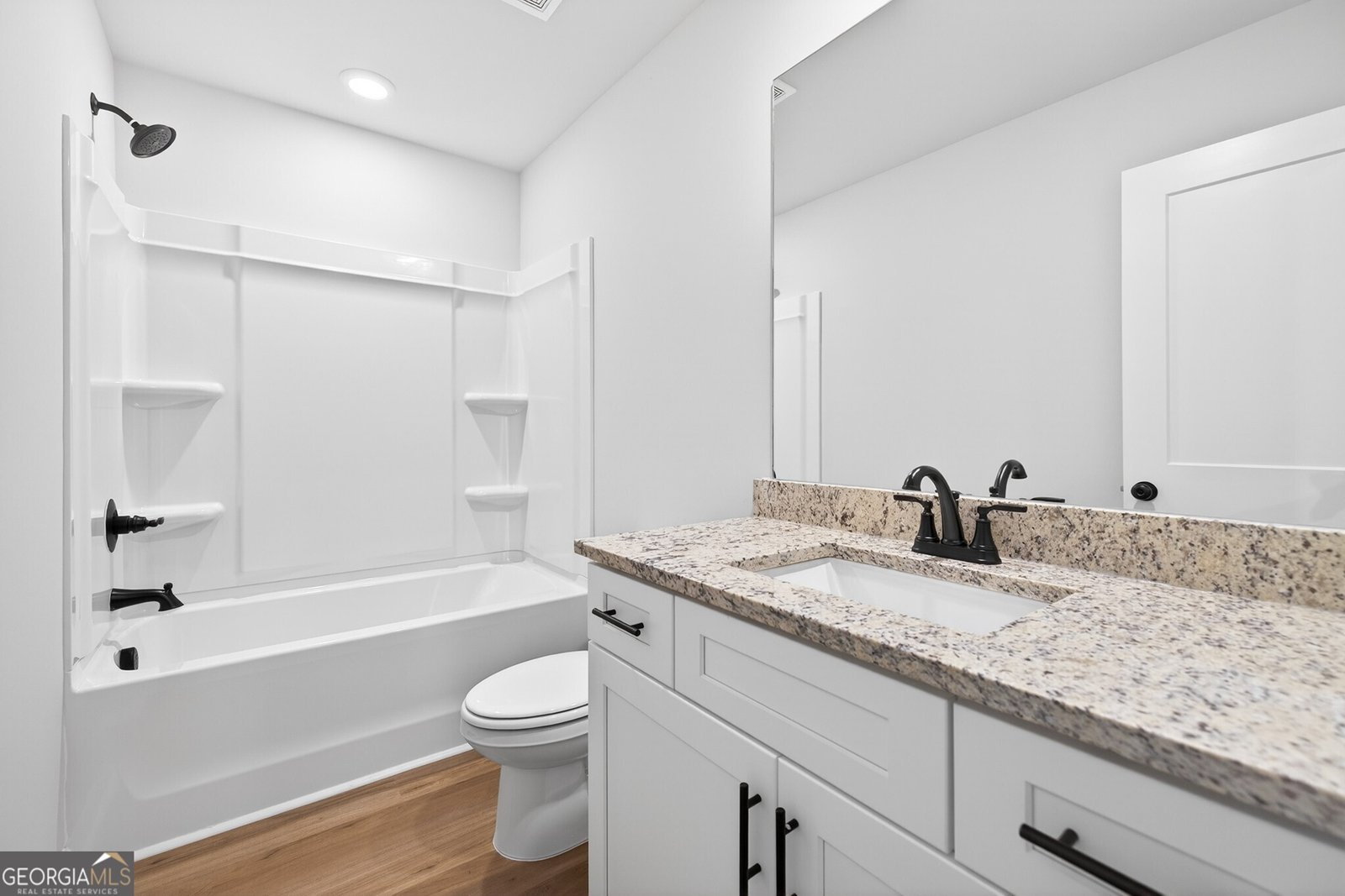 562 Madison Street Commerce - Photo 23