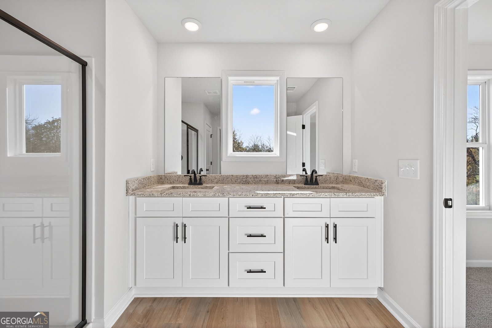 562 Madison Street Commerce - Photo 29