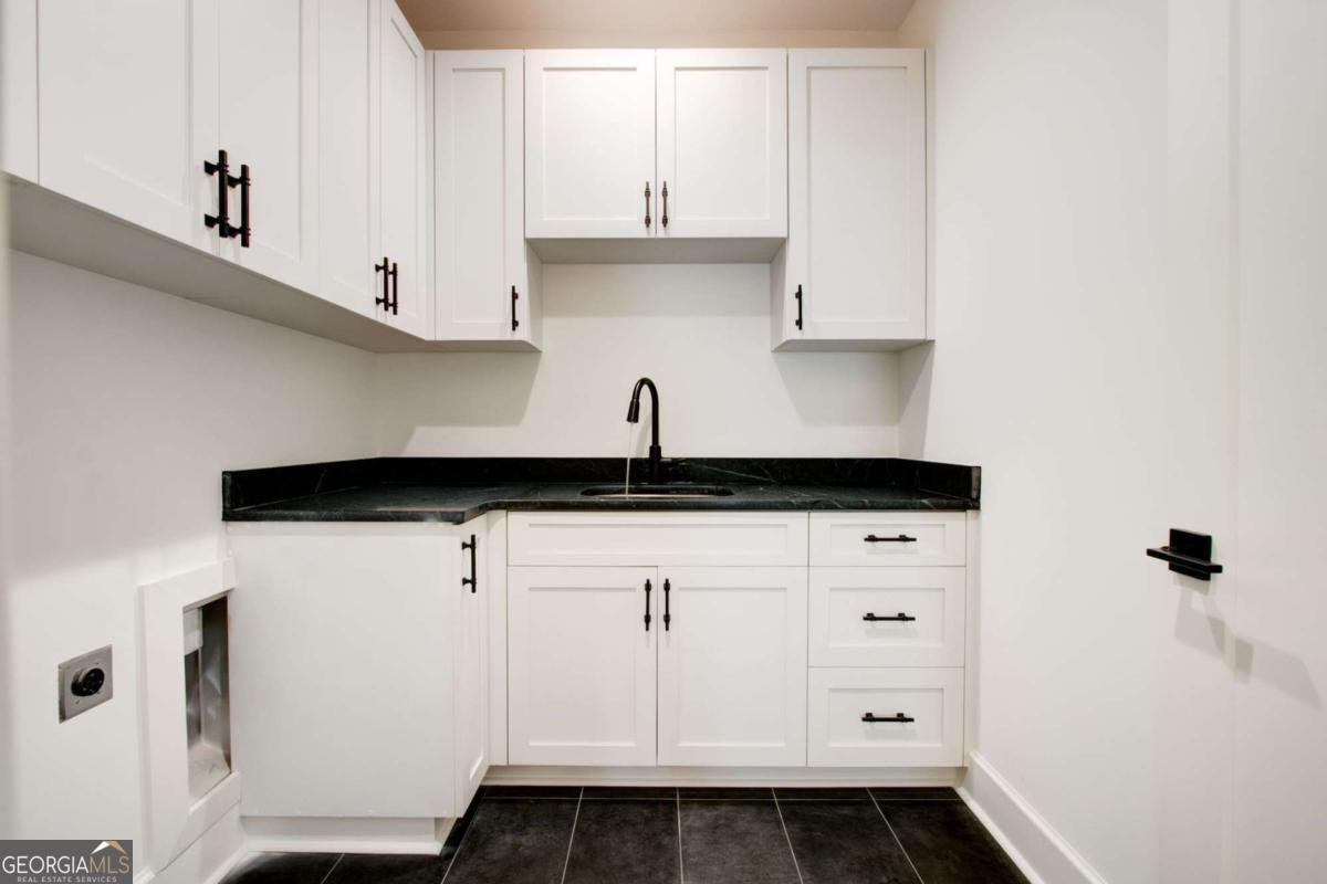 581 Sherwood Road Atlanta - 24