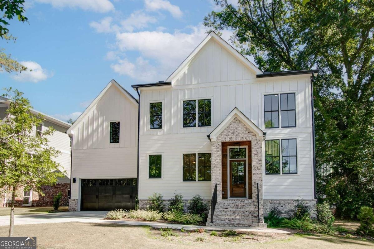 581 Sherwood Road Atlanta - 25