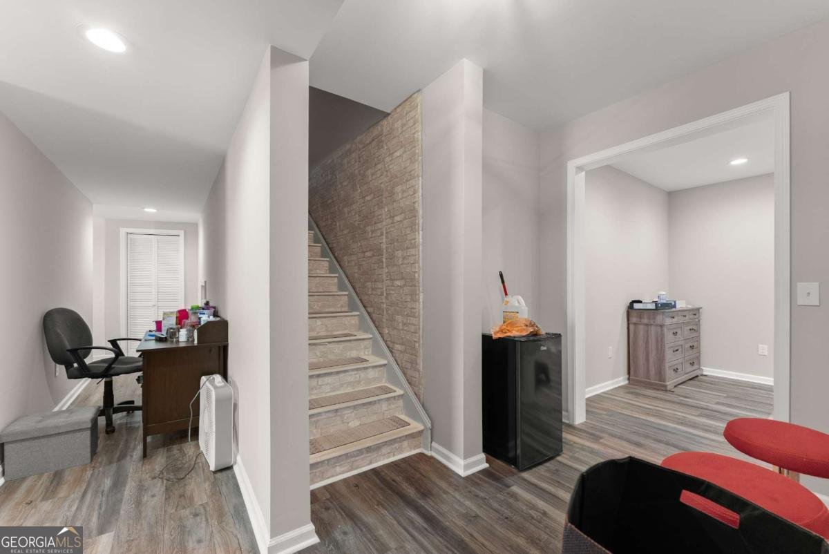 156 Round Pond Drive Lilburn - 39