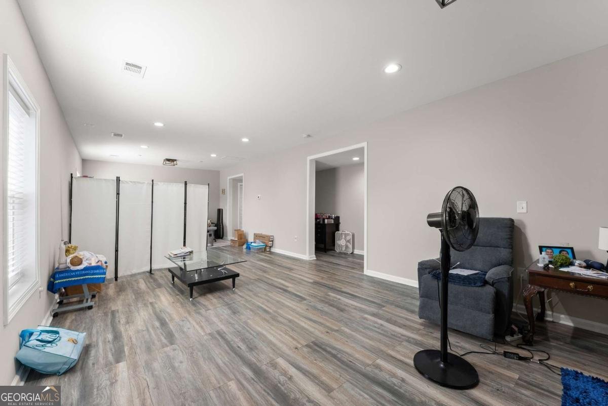 156 Round Pond Drive Lilburn - 45