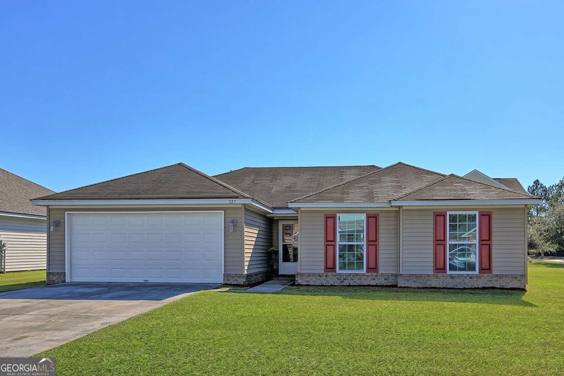 227 Standing Pine Circle Pooler - 1