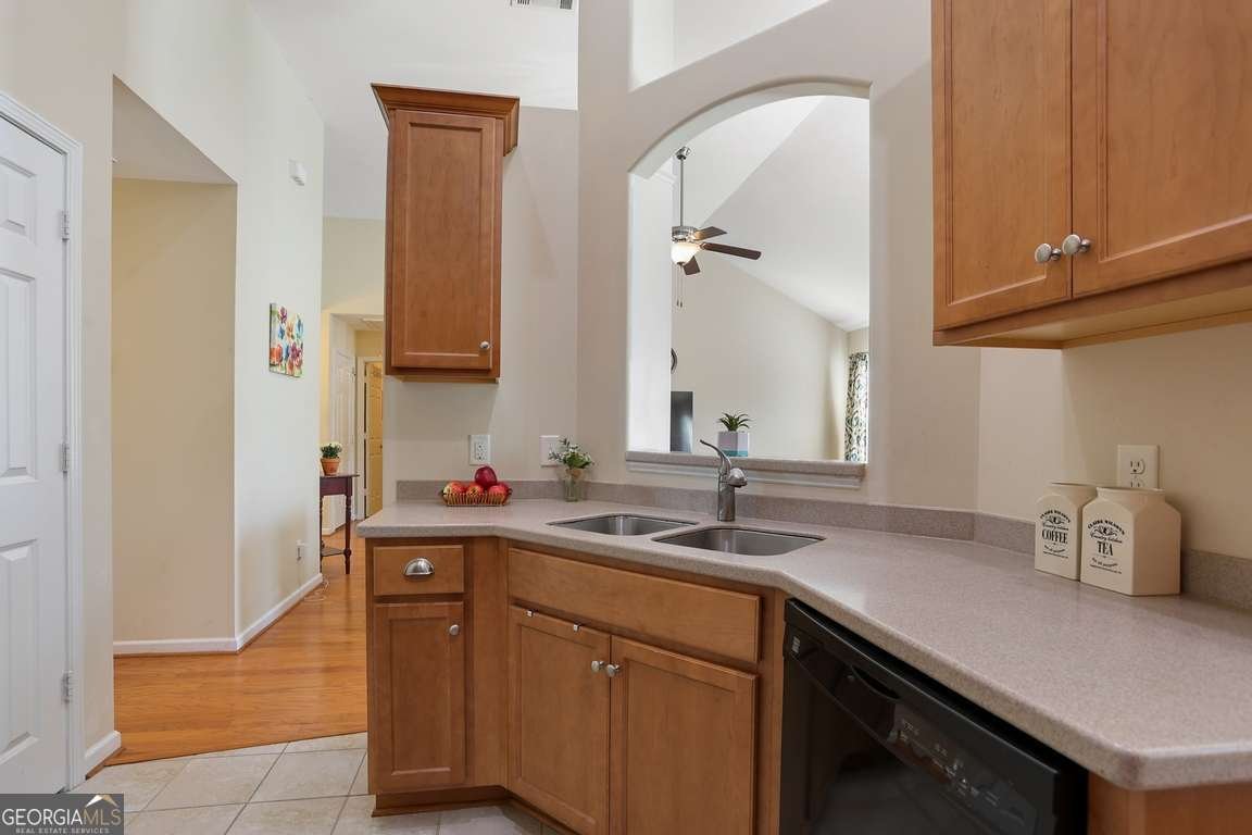 227 Standing Pine Circle Pooler - 11