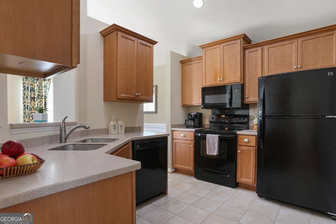 227 Standing Pine Circle Pooler - 8