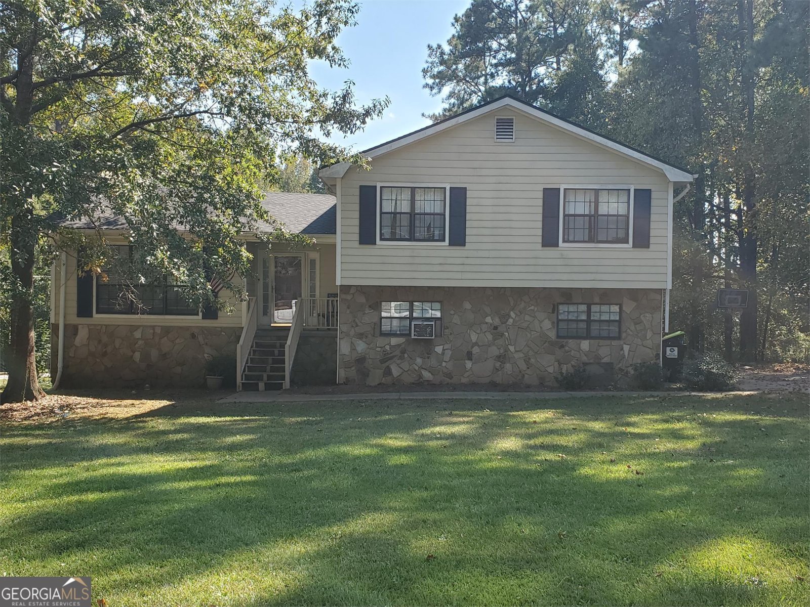 821 Greenwood Trail Conyers - 1