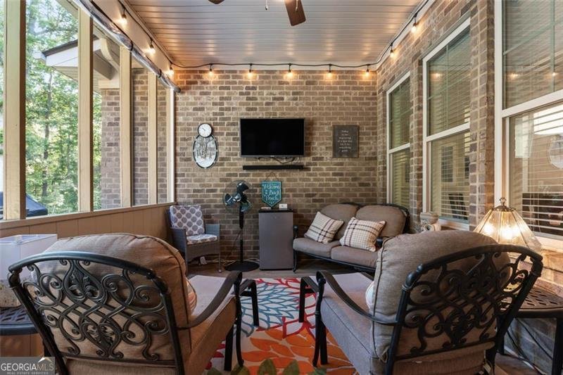 143 WHITWORTH Drive Locust Grove - 26