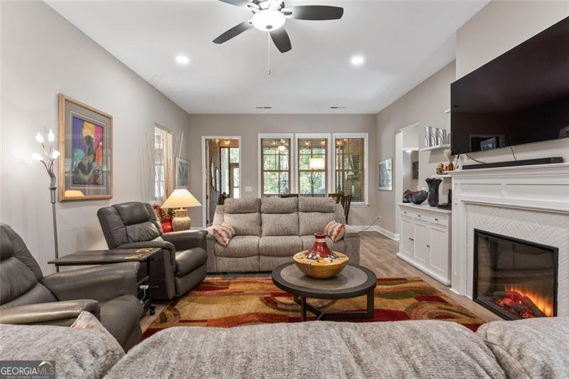 143 WHITWORTH Drive Locust Grove - 30