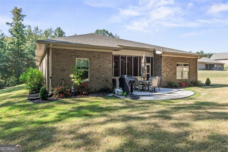 143 WHITWORTH Drive Locust Grove - 38