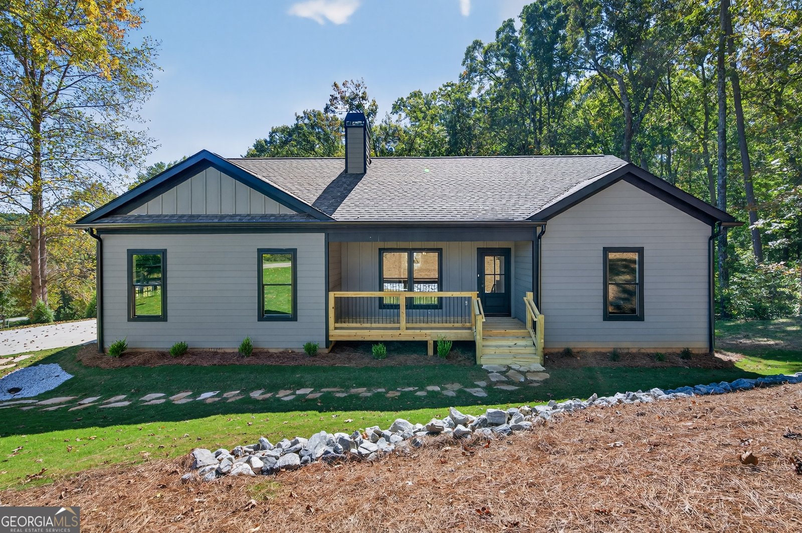 33 Ridge Crest Court Cleveland - 1