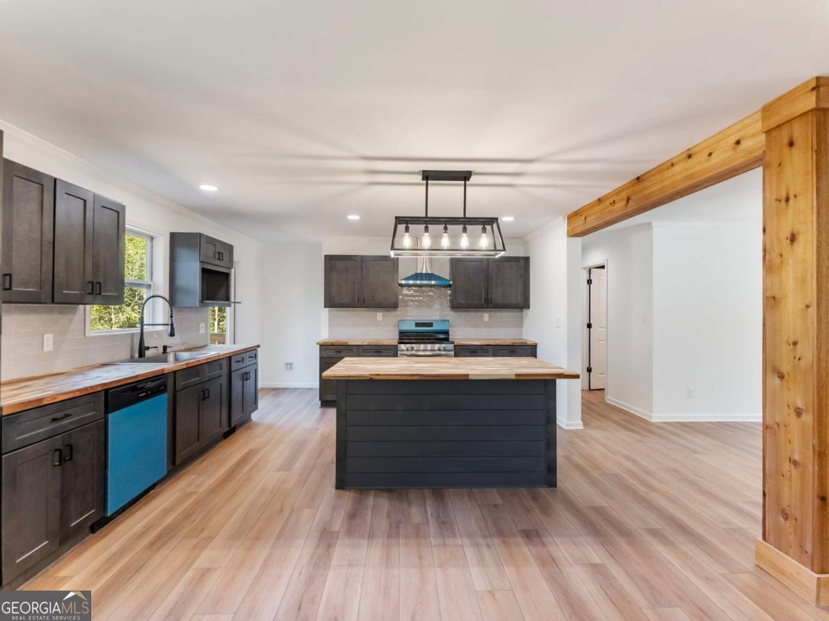 1328 Jefferson Highway Winder - 10
