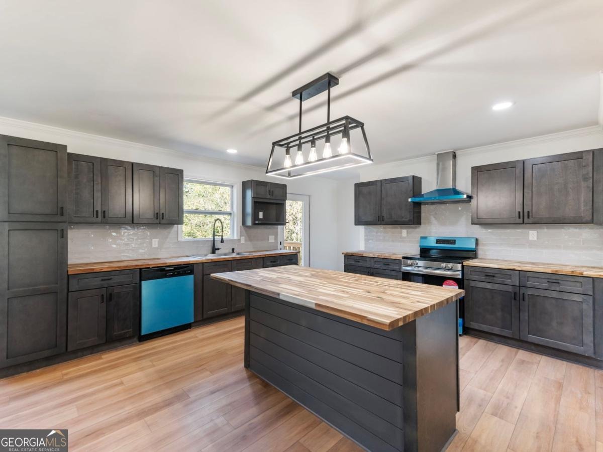1328 Jefferson Highway Winder - 16