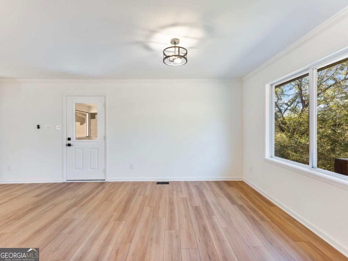 1328 Jefferson Highway Winder - 9