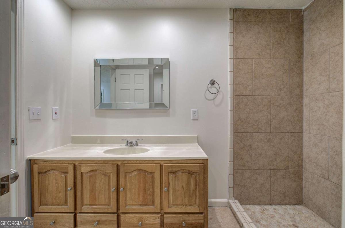 211 Alfred Avenue Rome - 6