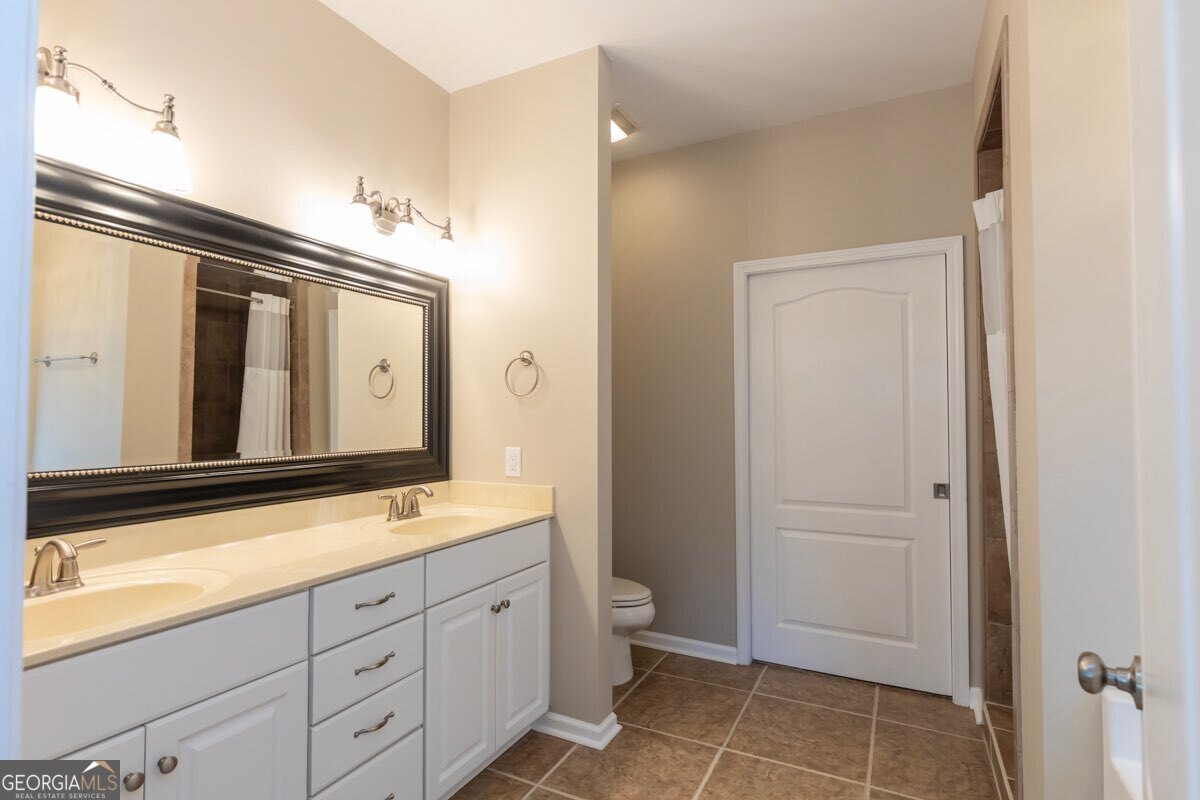 135 Runs Crossing Drive Springfield - 25