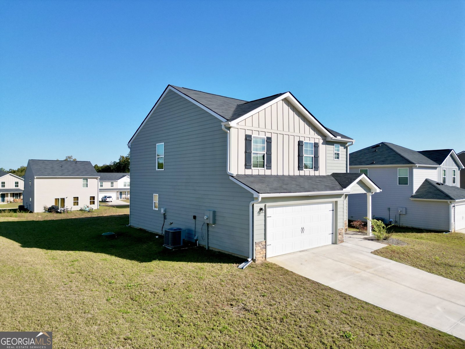 128 Oxford Lane Kingston - 2