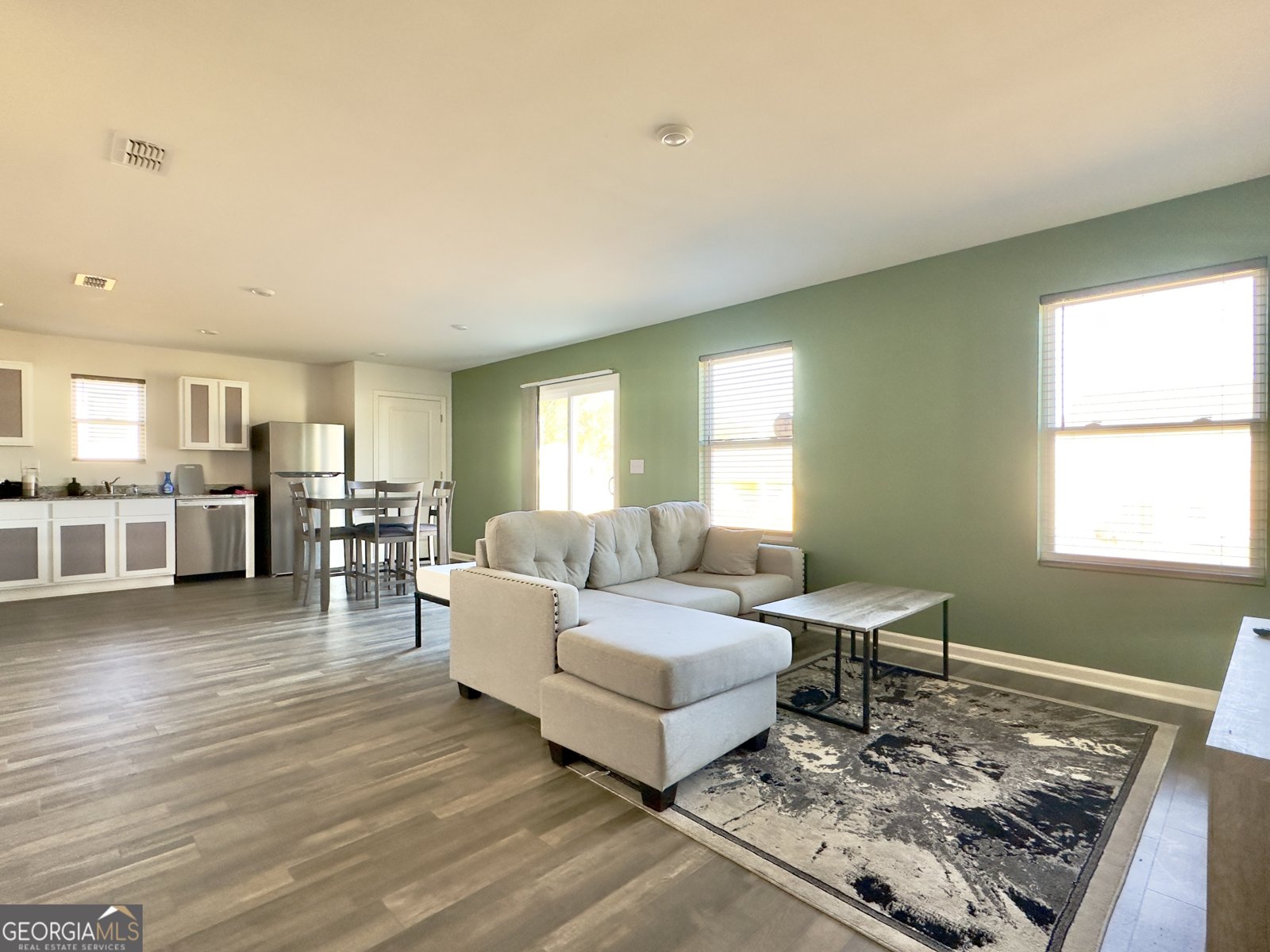 128 Oxford Lane Kingston - 9