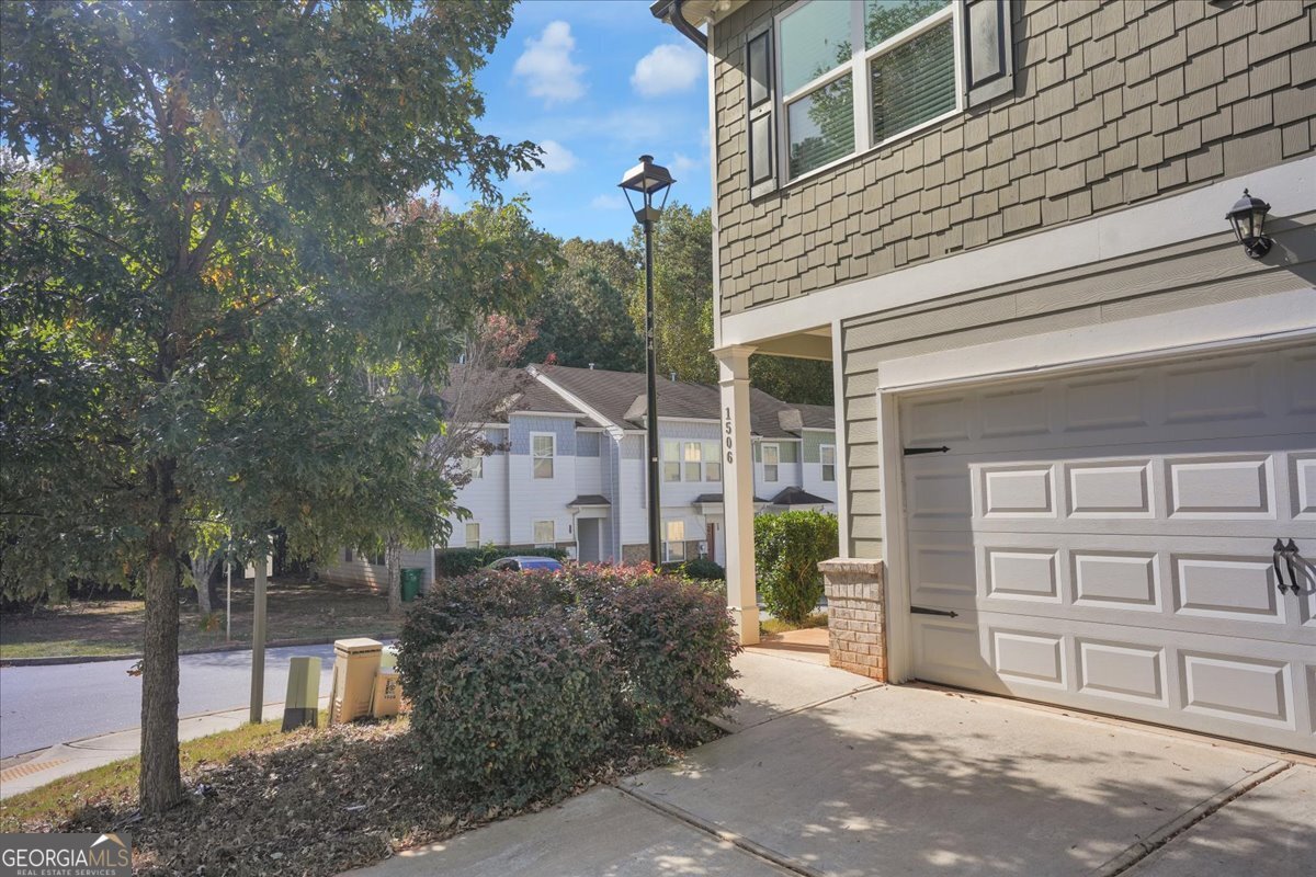 1506 Ashbrooke Trace Drive Stone Mountain - 36