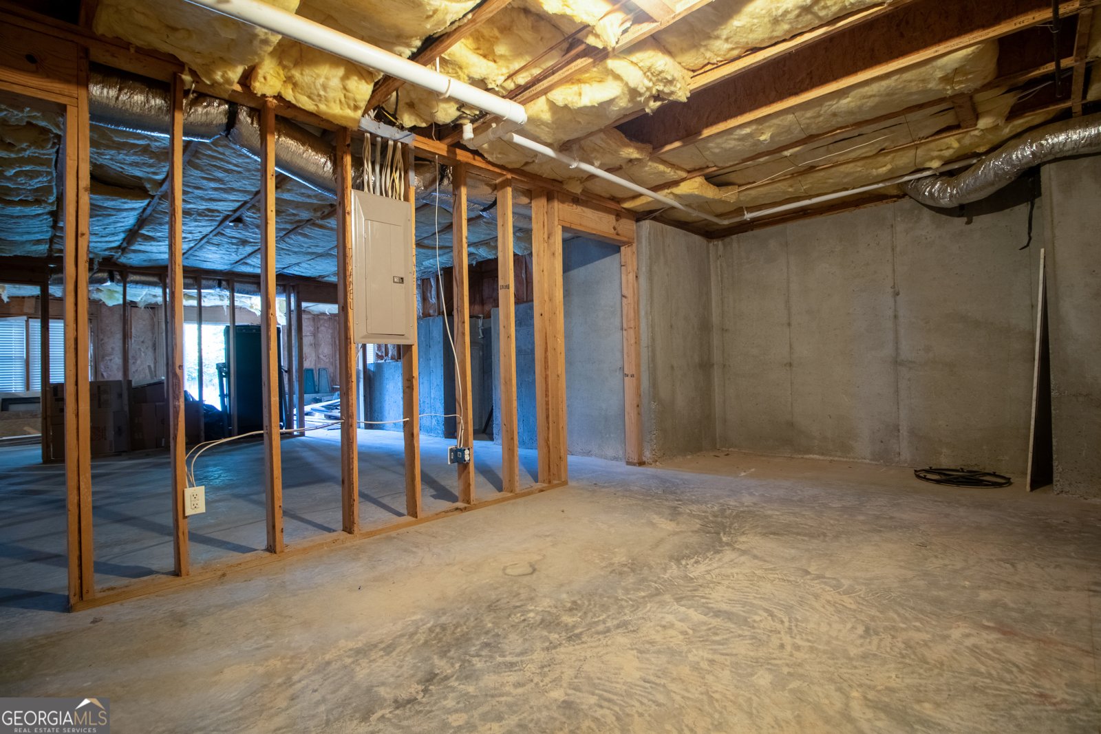 3555 Gus Way Powder Springs - 35