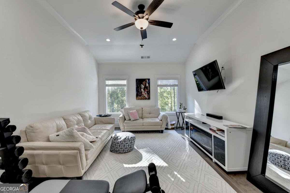 6181 Shoreland Circle Buford - 23