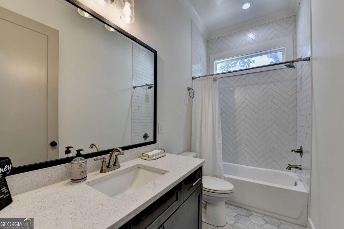 6181 Shoreland Circle Buford - 26
