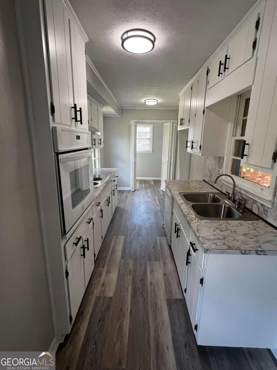 3909 Summit Drive Douglasville - 25