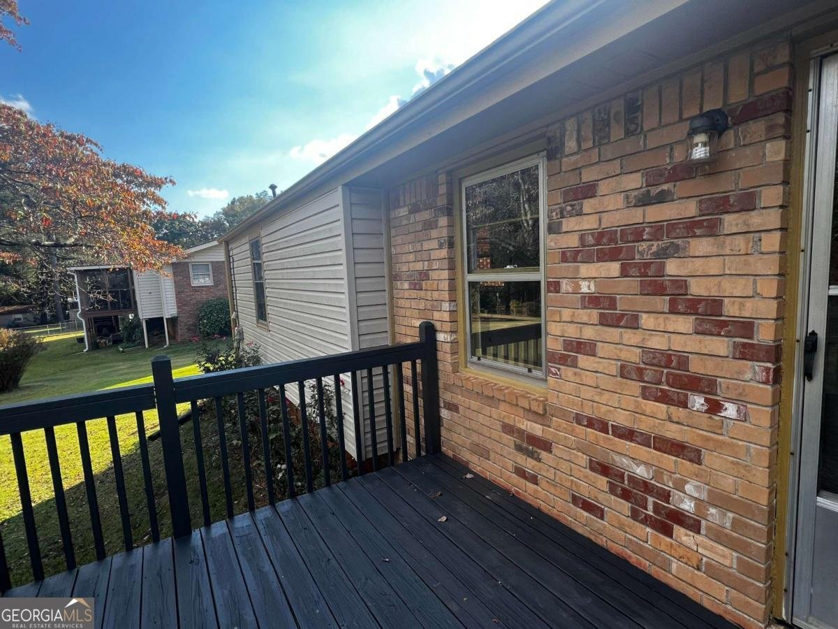 3909 Summit Drive Douglasville - 33