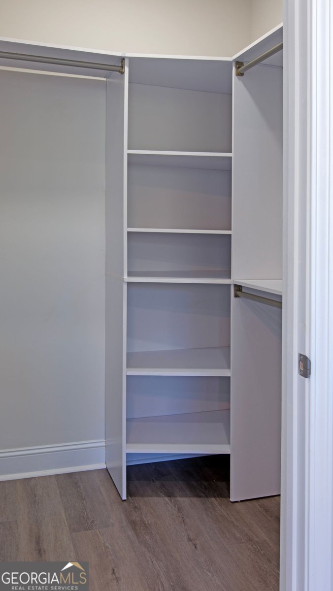 1133 Oak Knoll Terrace Atlanta - 32