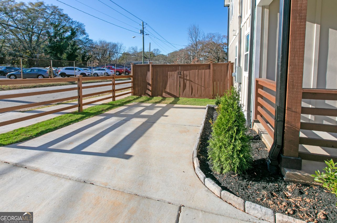 1133 Oak Knoll Terrace Atlanta - 43