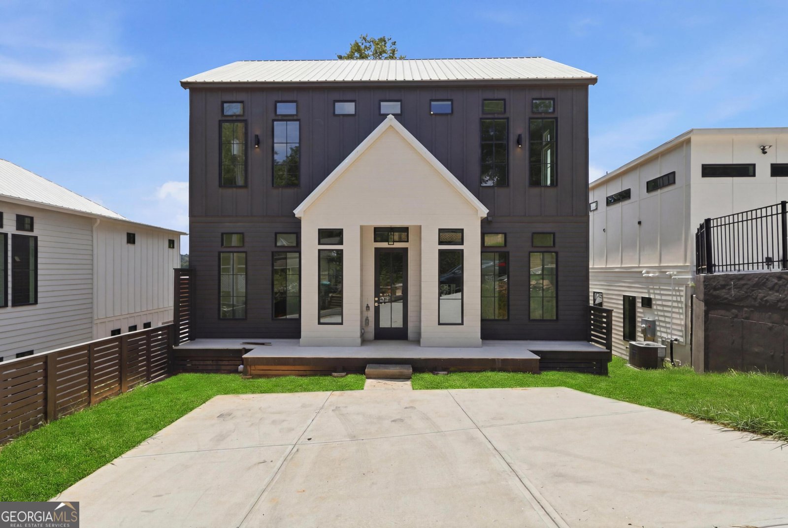 172 Railroad Street Canton - Photo 36