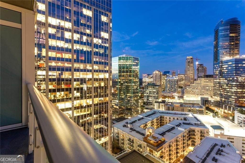 3325 Piedmont Road Atlanta - 1