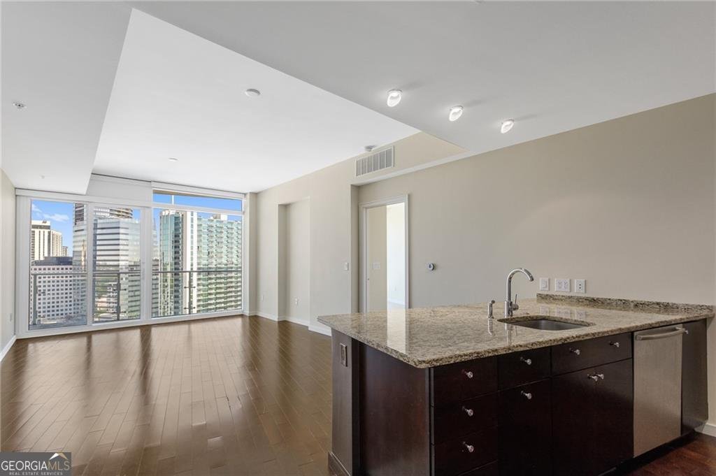 3325 Piedmont Road Atlanta - 3