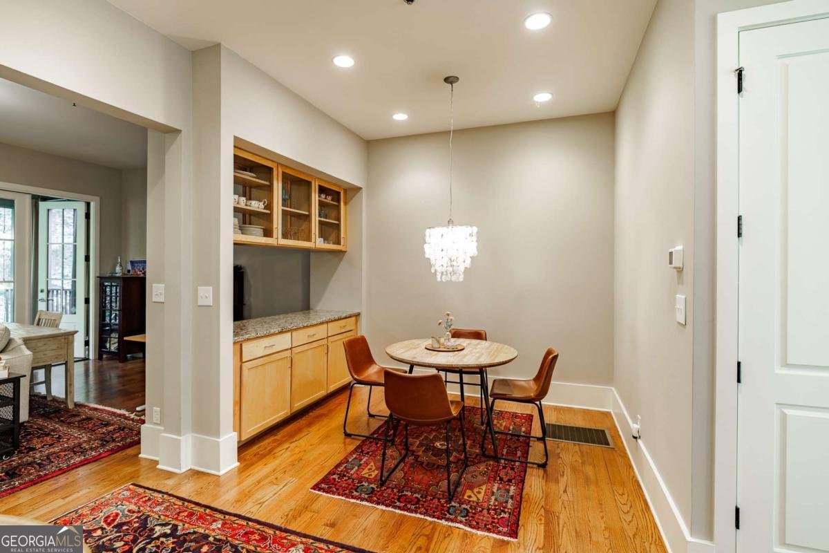 310 Research Drive Athens - 6