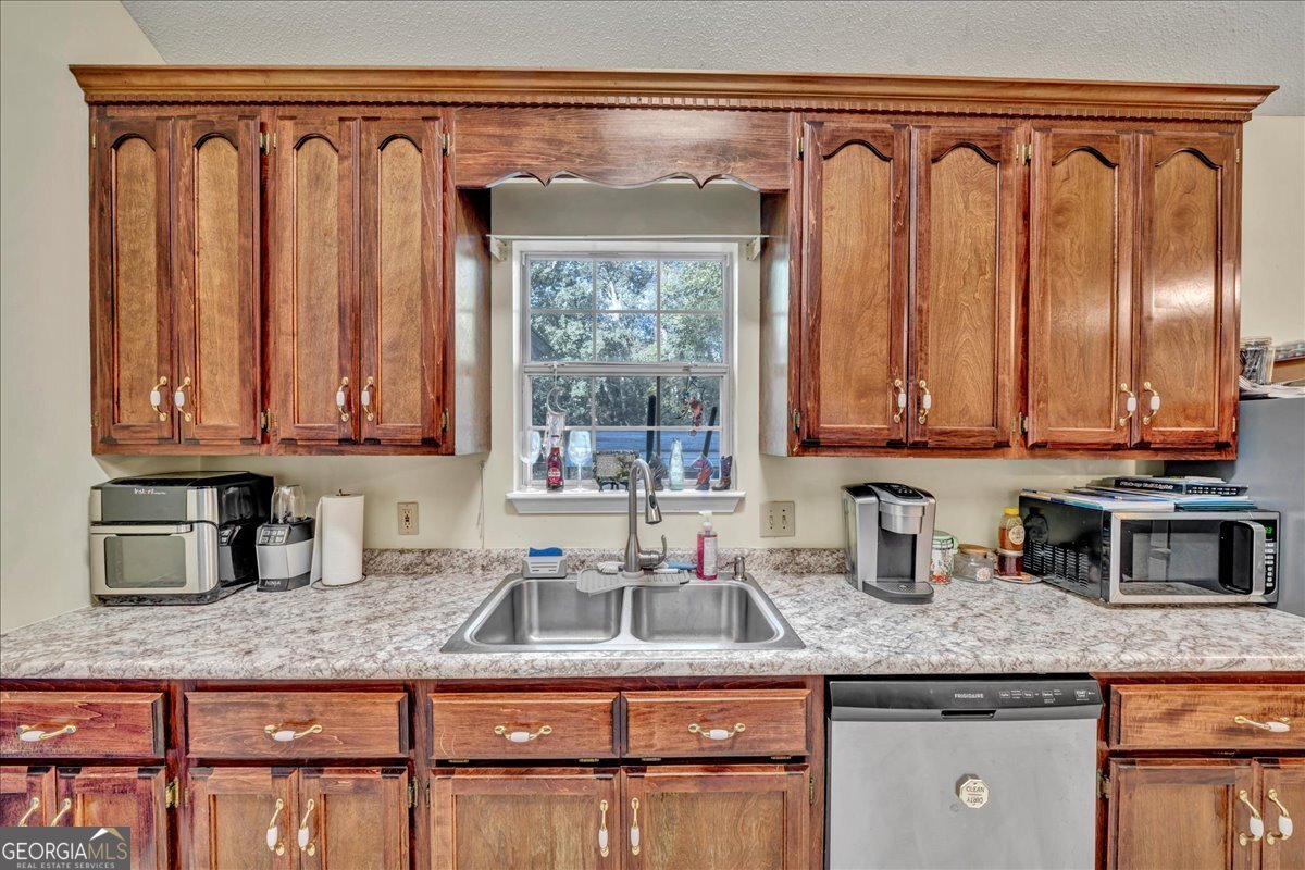 1181 Sandy Beach Drive Macon - 8