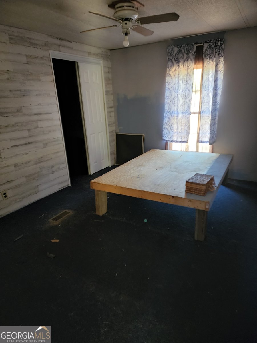 1048 Seals Road Dallas - 9