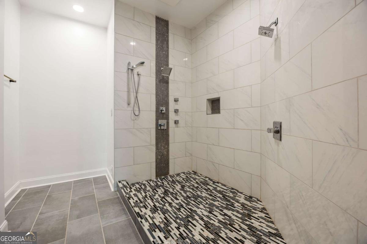300 Island Cove Drive Newnan - 38