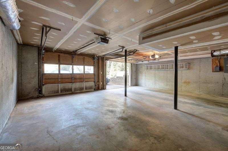 260 Spring Ridge Drive Roswell - 38