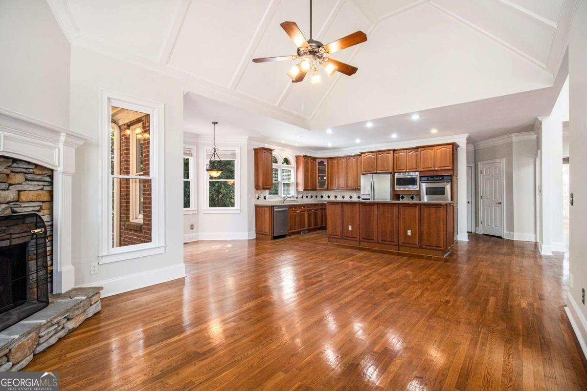345 Lake Bend Court Alpharetta - 5