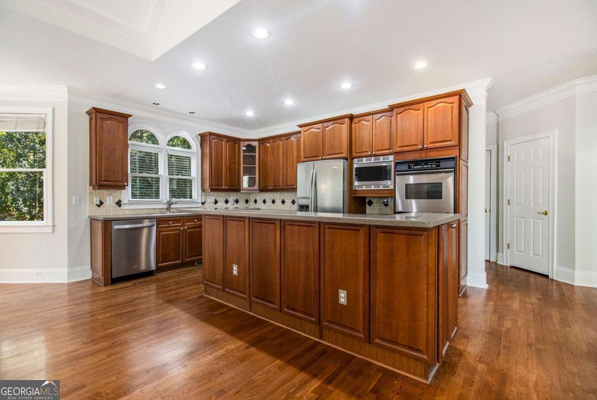 345 Lake Bend Court Alpharetta - 8
