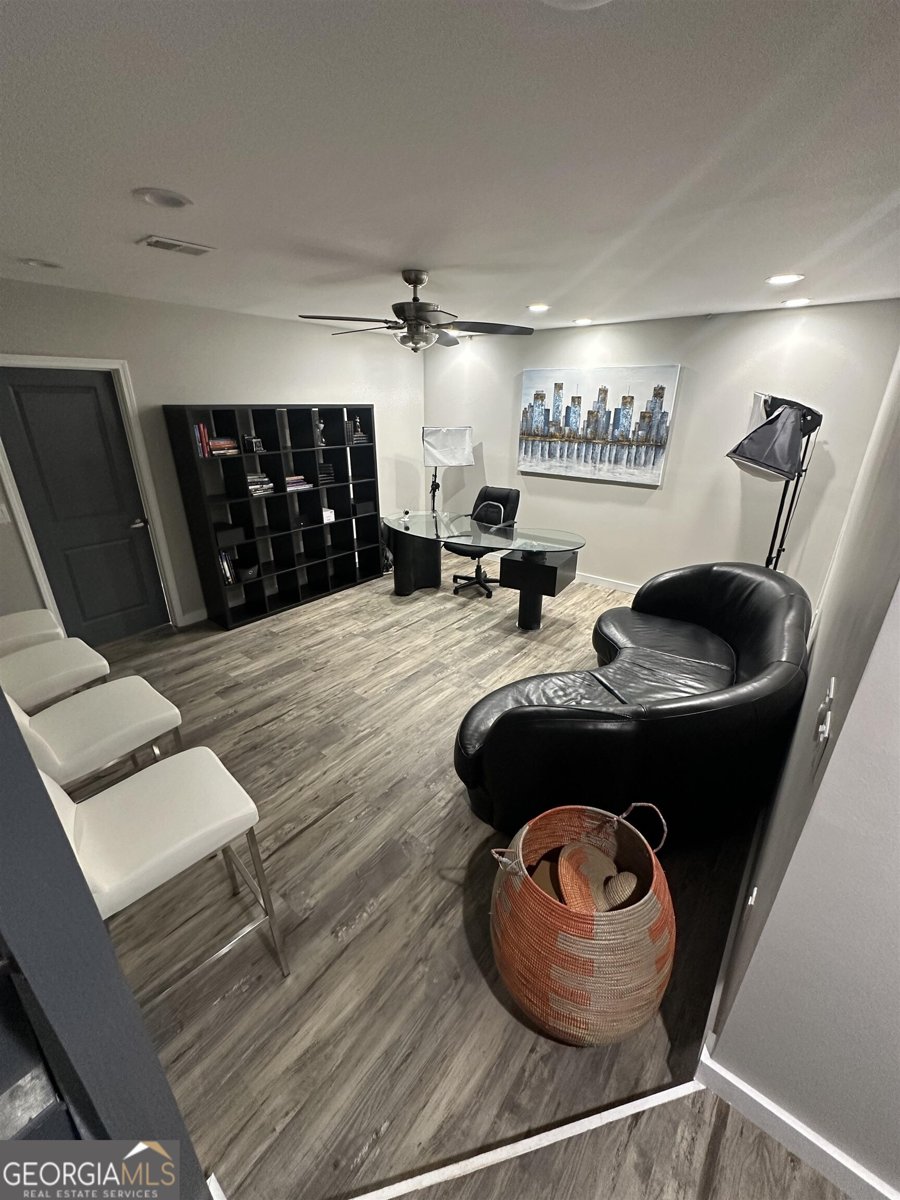 10875 Shallowford Road Roswell - 43