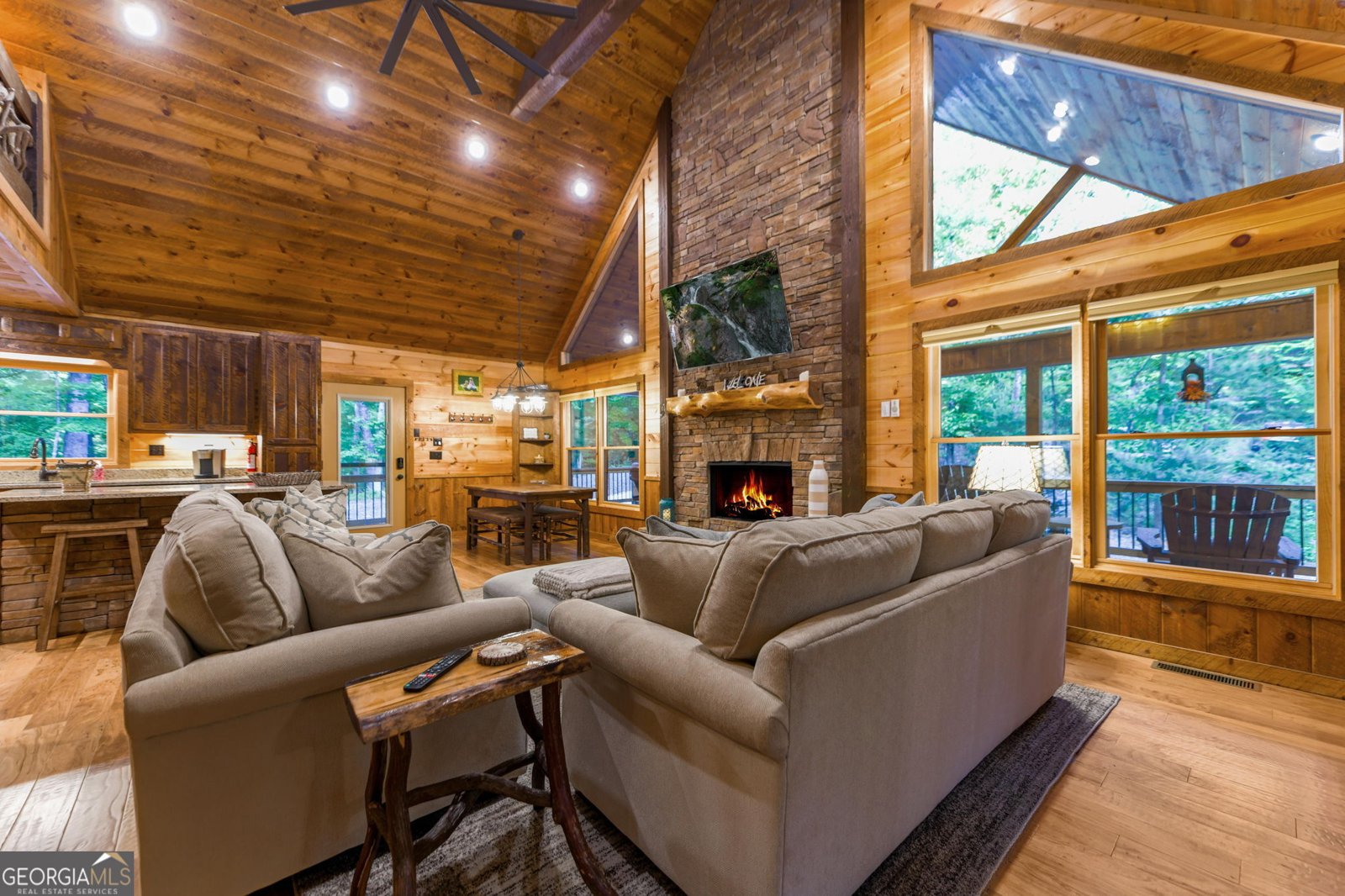 12 Heritage Drive Mineral Bluff - 25