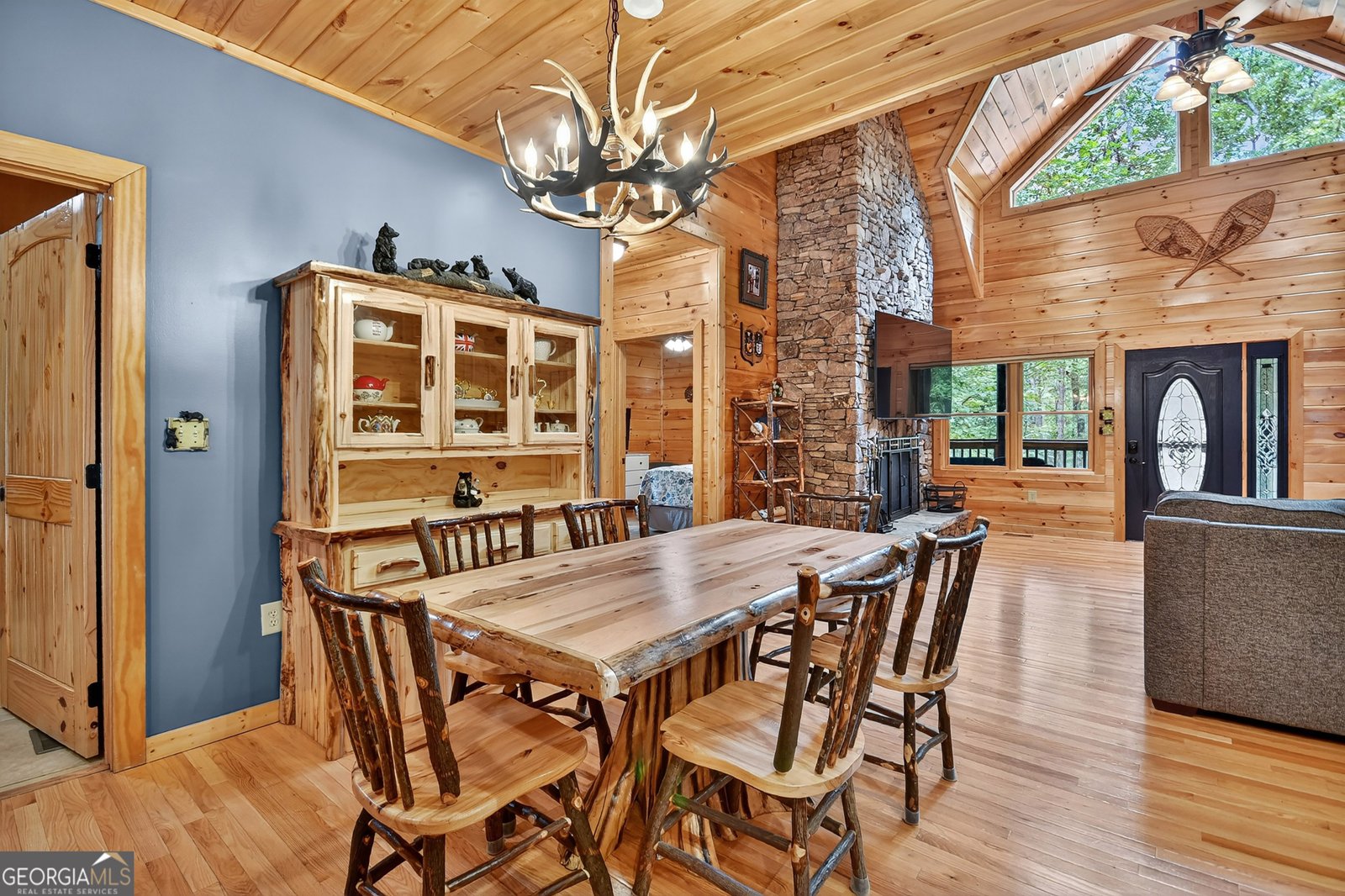 2587 Goose Island Road Cherry Log - 19