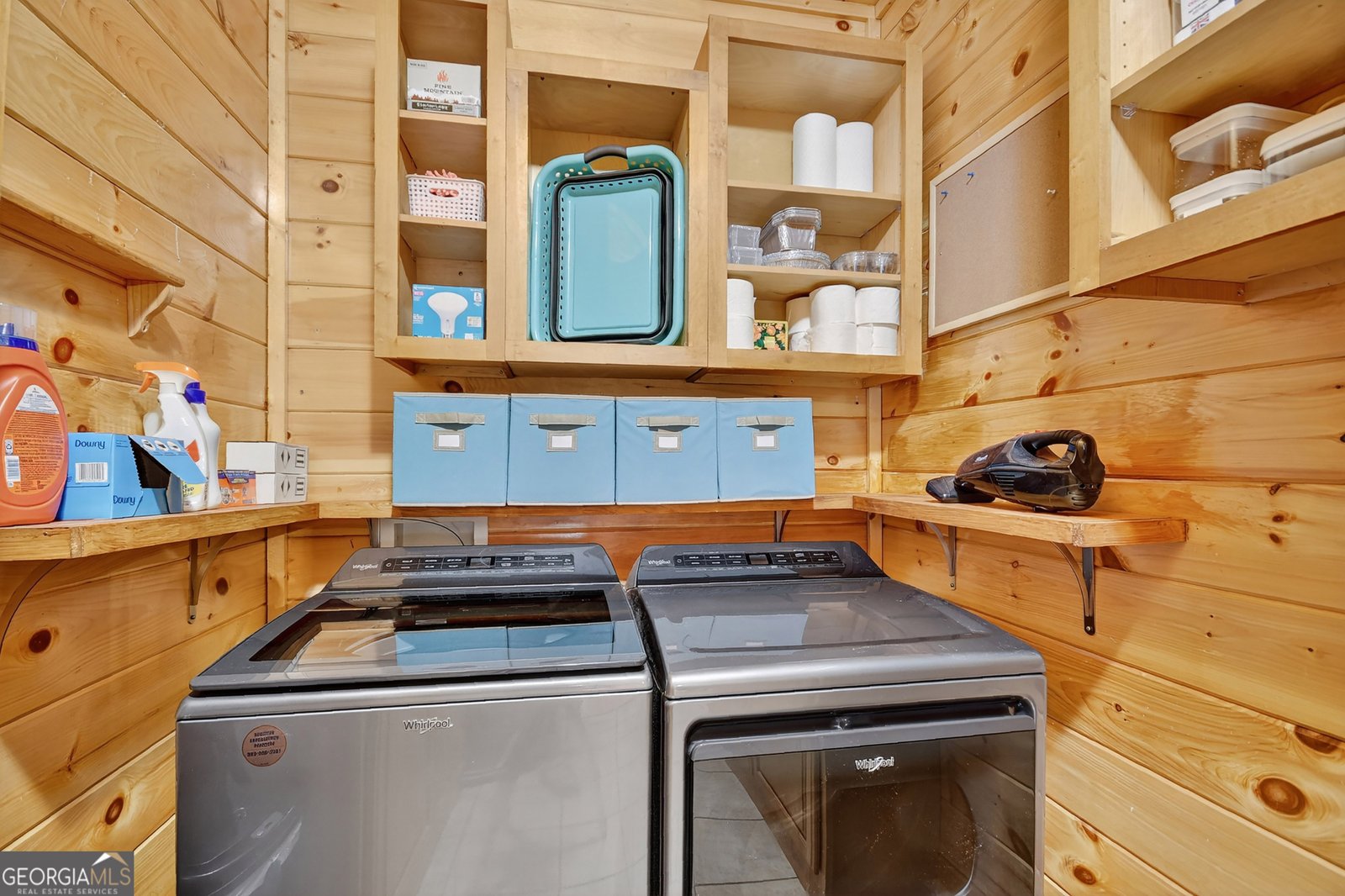 2587 Goose Island Road Cherry Log - 30