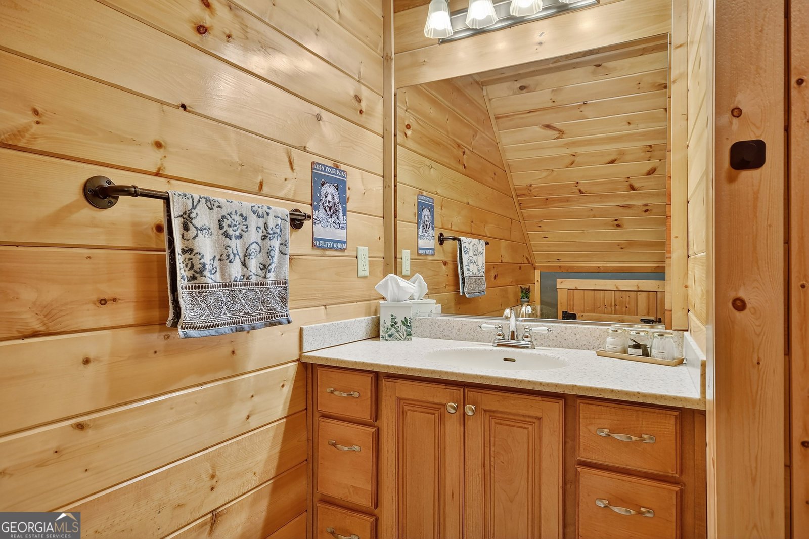 2587 Goose Island Road Cherry Log - 40