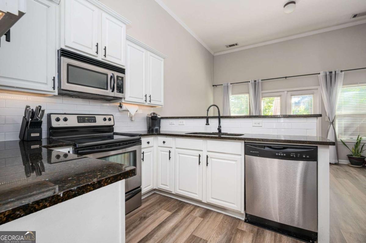 1761 LIBERTY Parkway Atlanta - 4