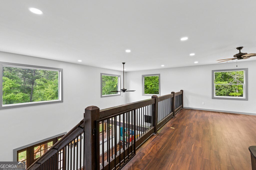 35 Indian Trace Mineral Bluff - 33