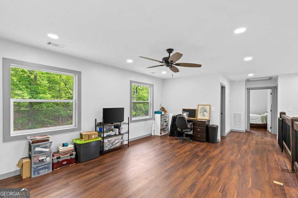 35 Indian Trace Mineral Bluff - 35